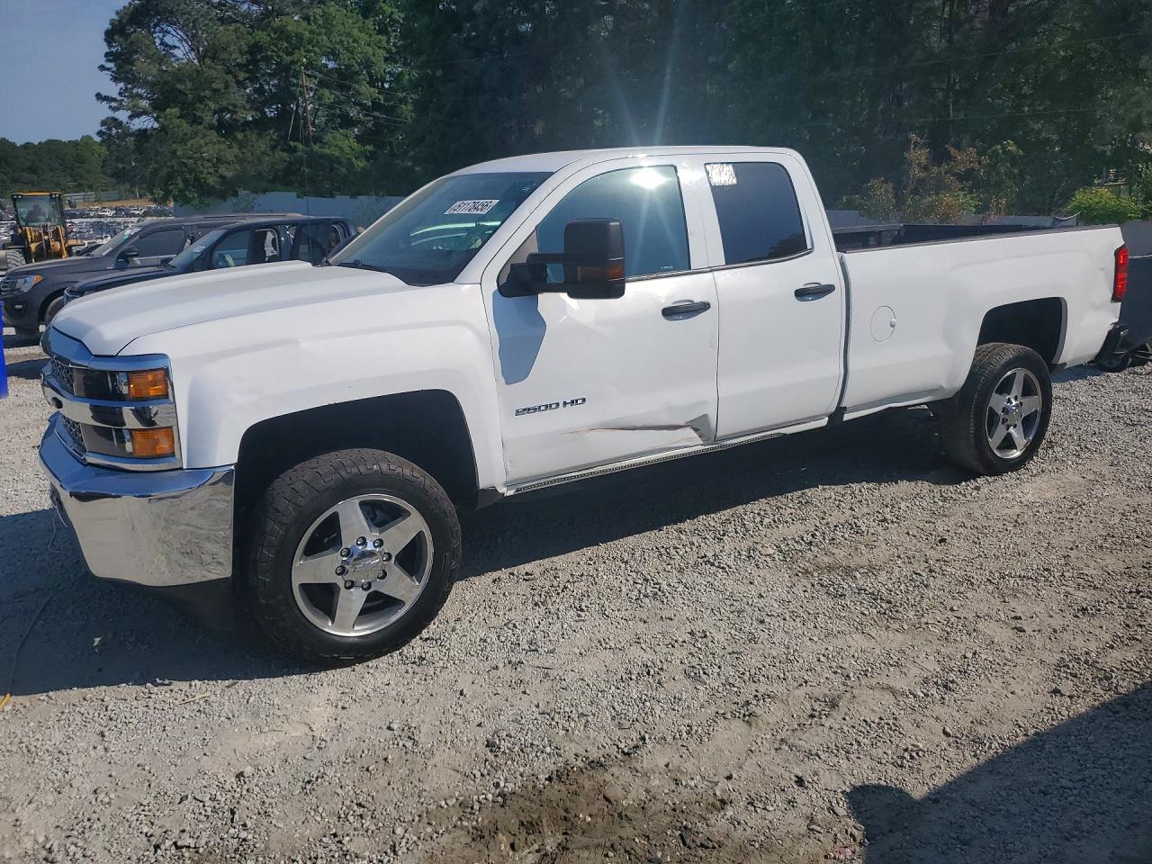 Salvage Chevrolet Silverado Image