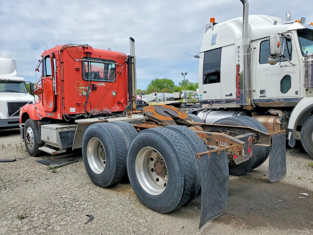 Freightliner Fld112