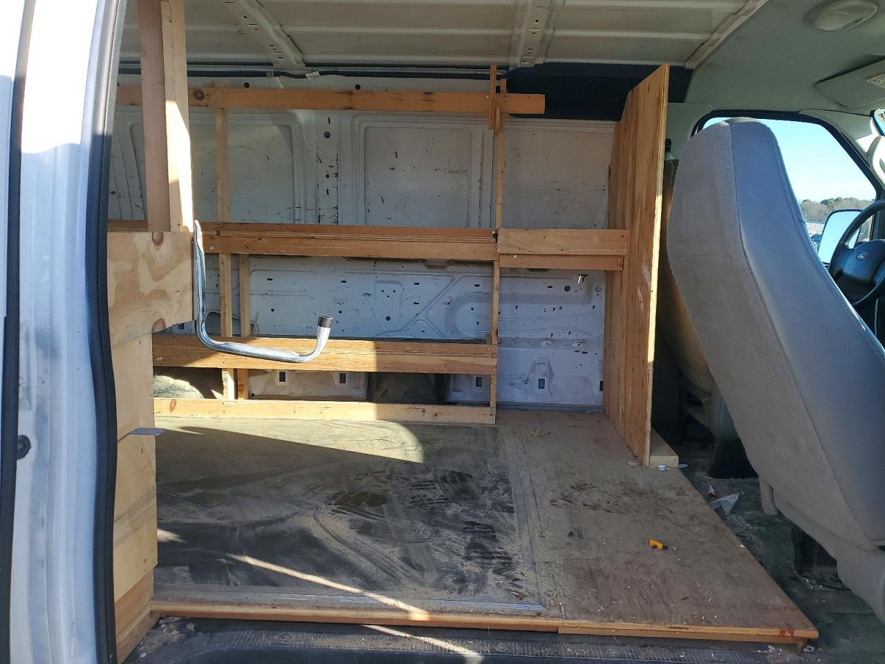 Ford Econoline E150 Van