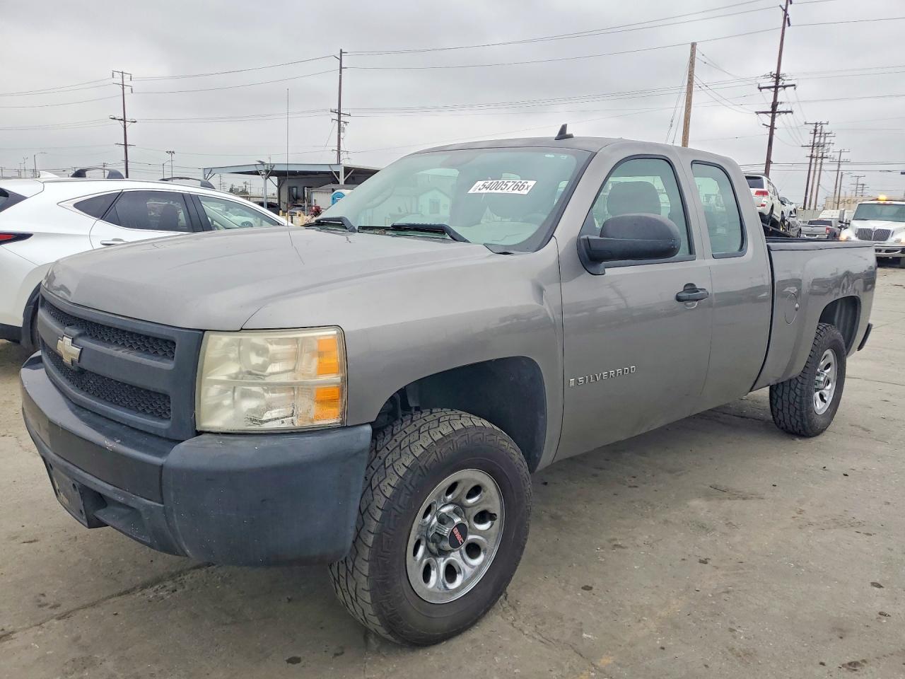 Salvage Chevrolet Silverado Image