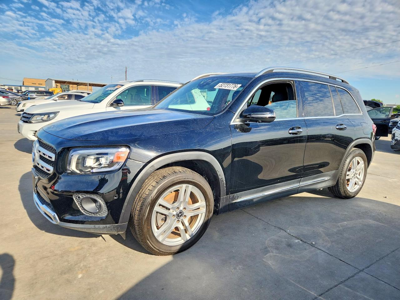 Salvage Mercedes-Benz GLB Image