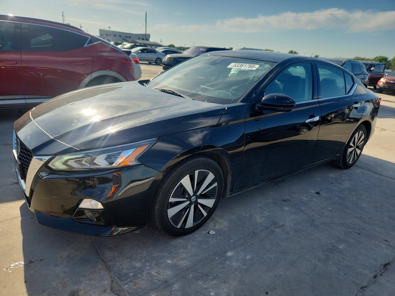 Salvage Nissan Altima Image