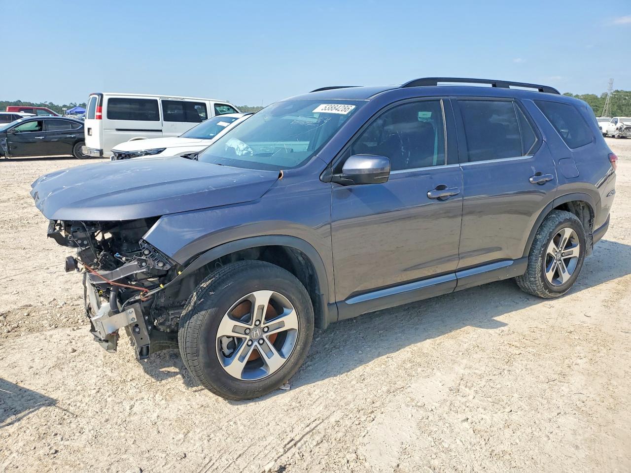 Salvage Honda Pilot Image