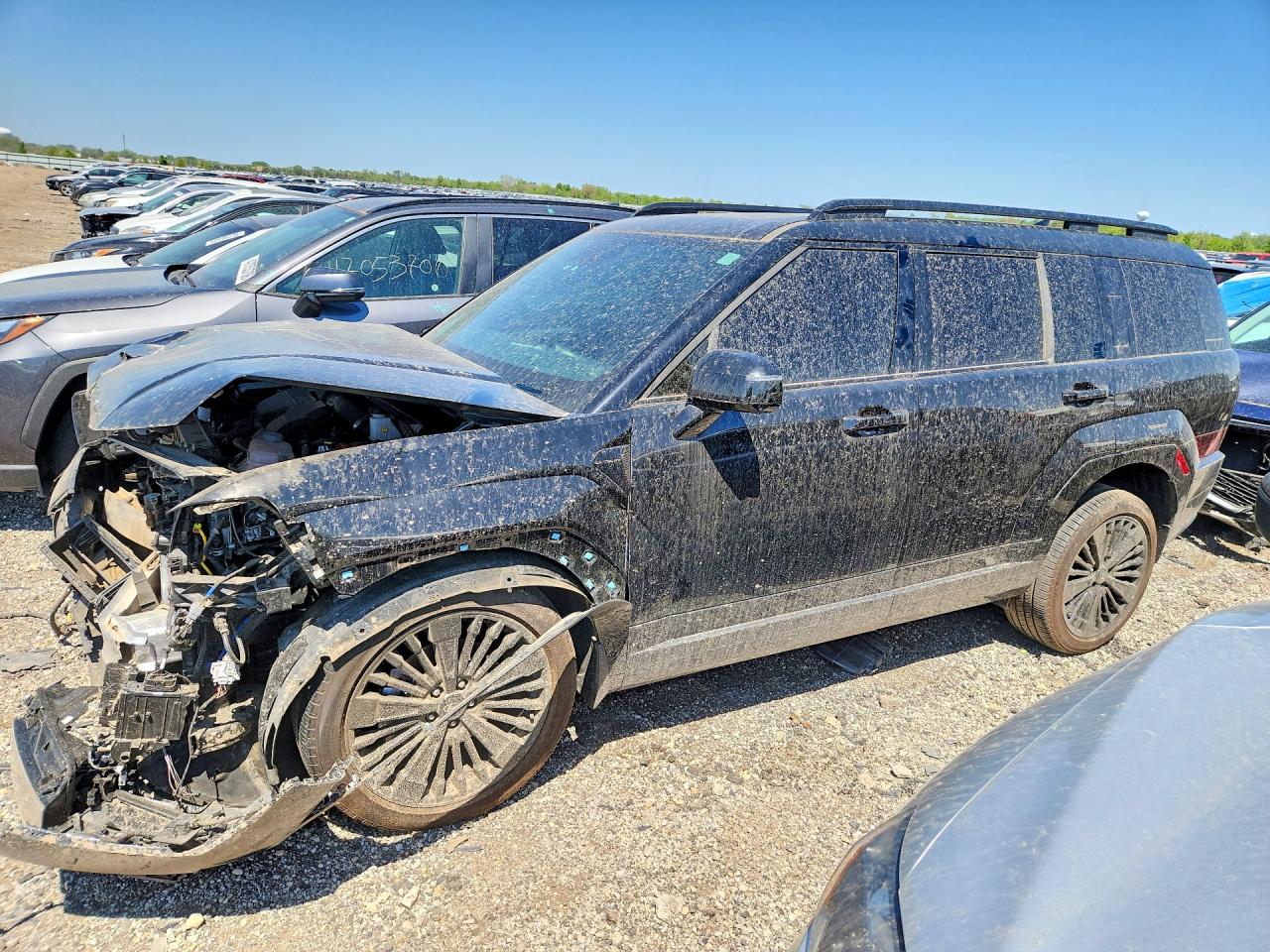 Salvage Hyundai SANTA FE Image