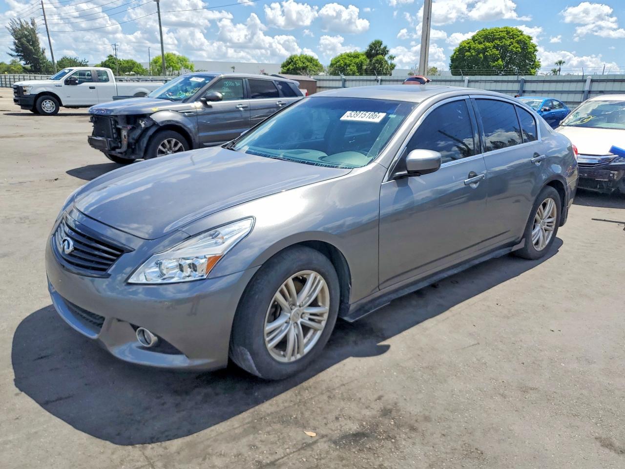 Salvage INFINITI G37 Image