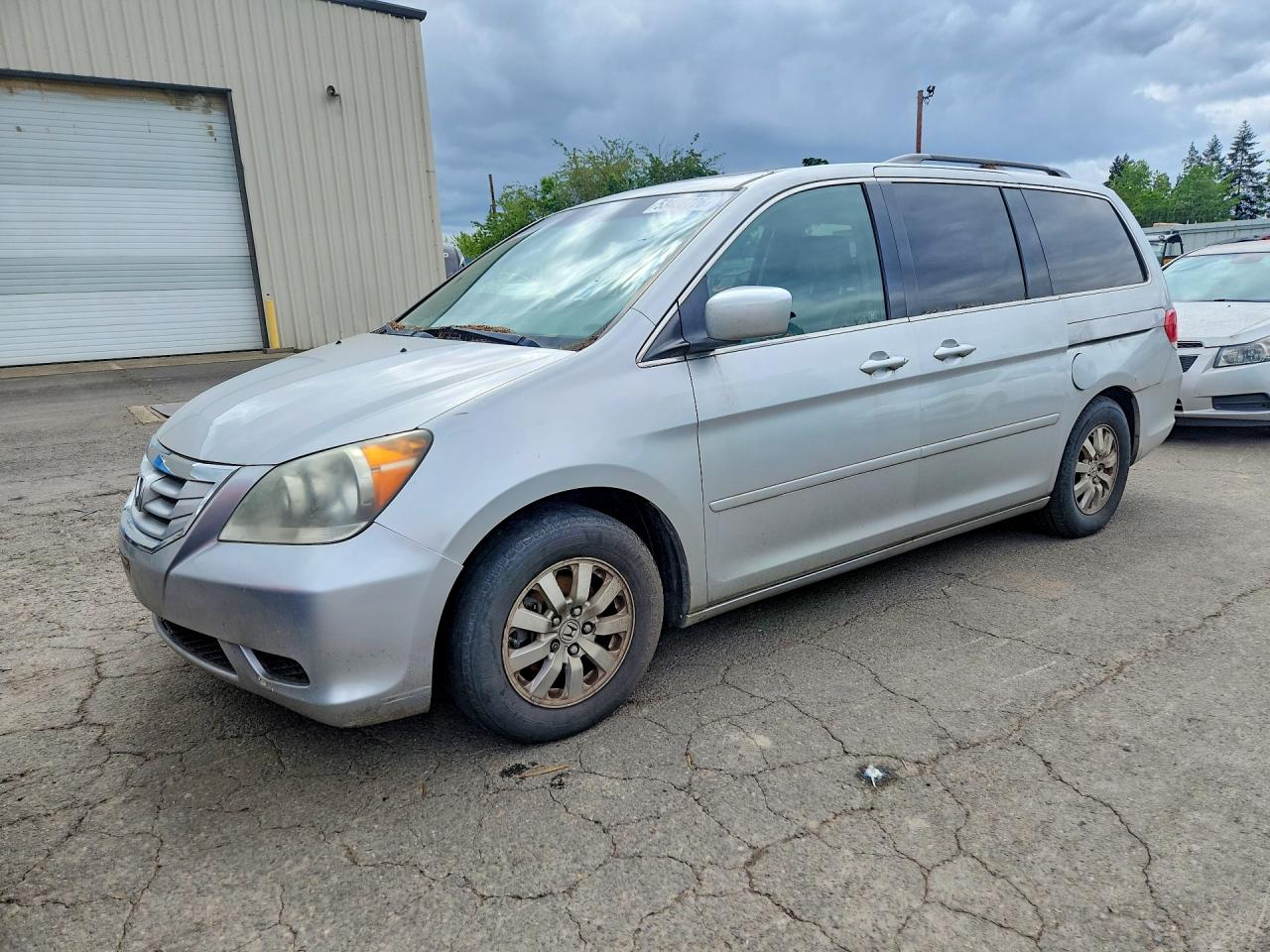 Salvage Honda Odyssey Image