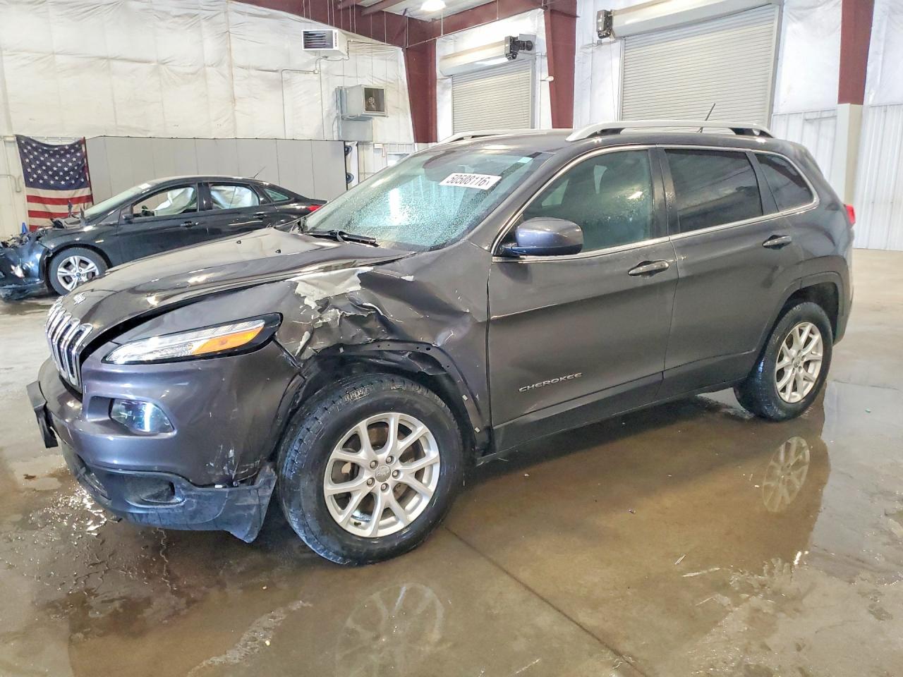 Salvage Jeep Cherokee Image