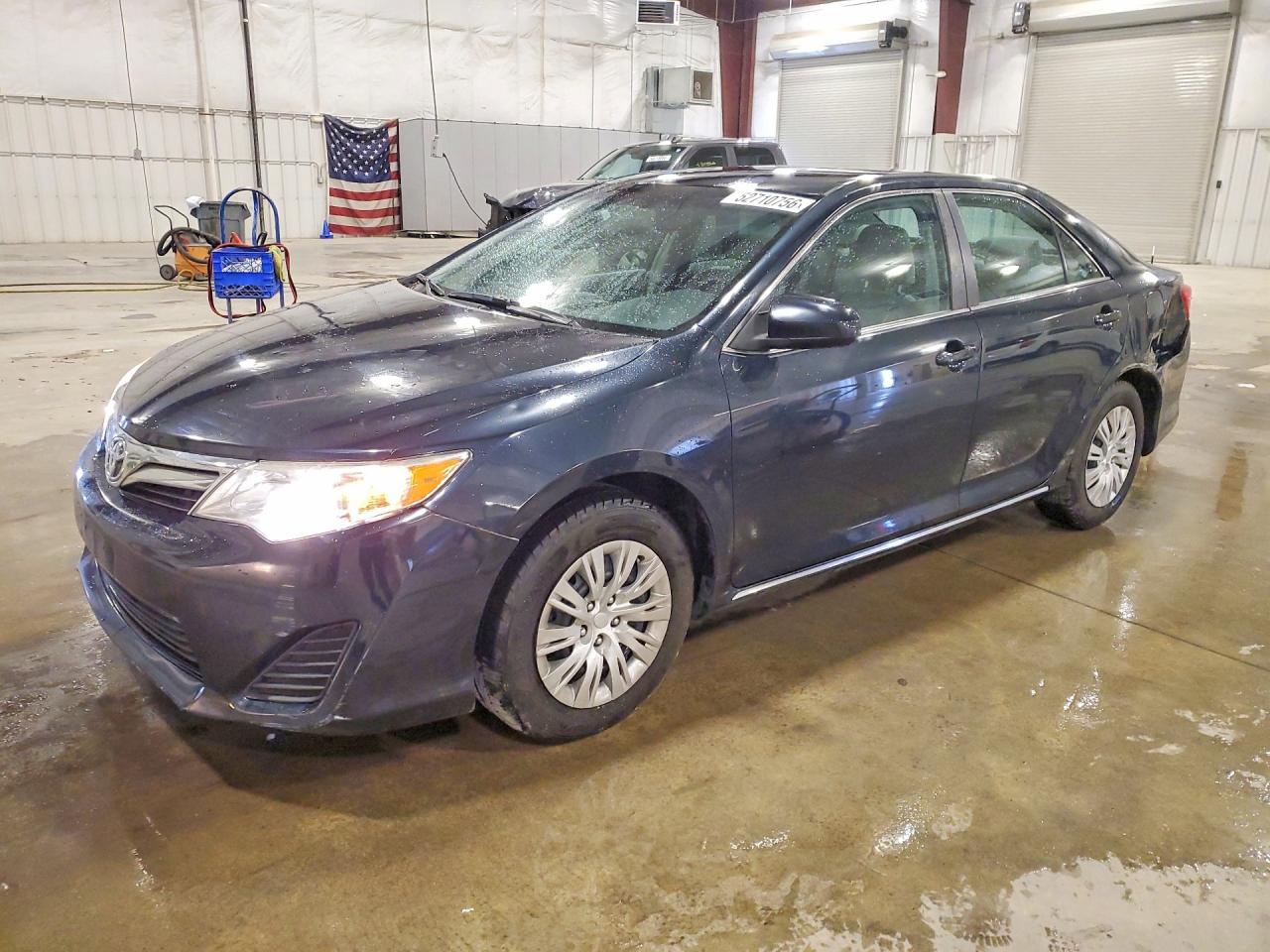 Salvage Toyota Camry Image