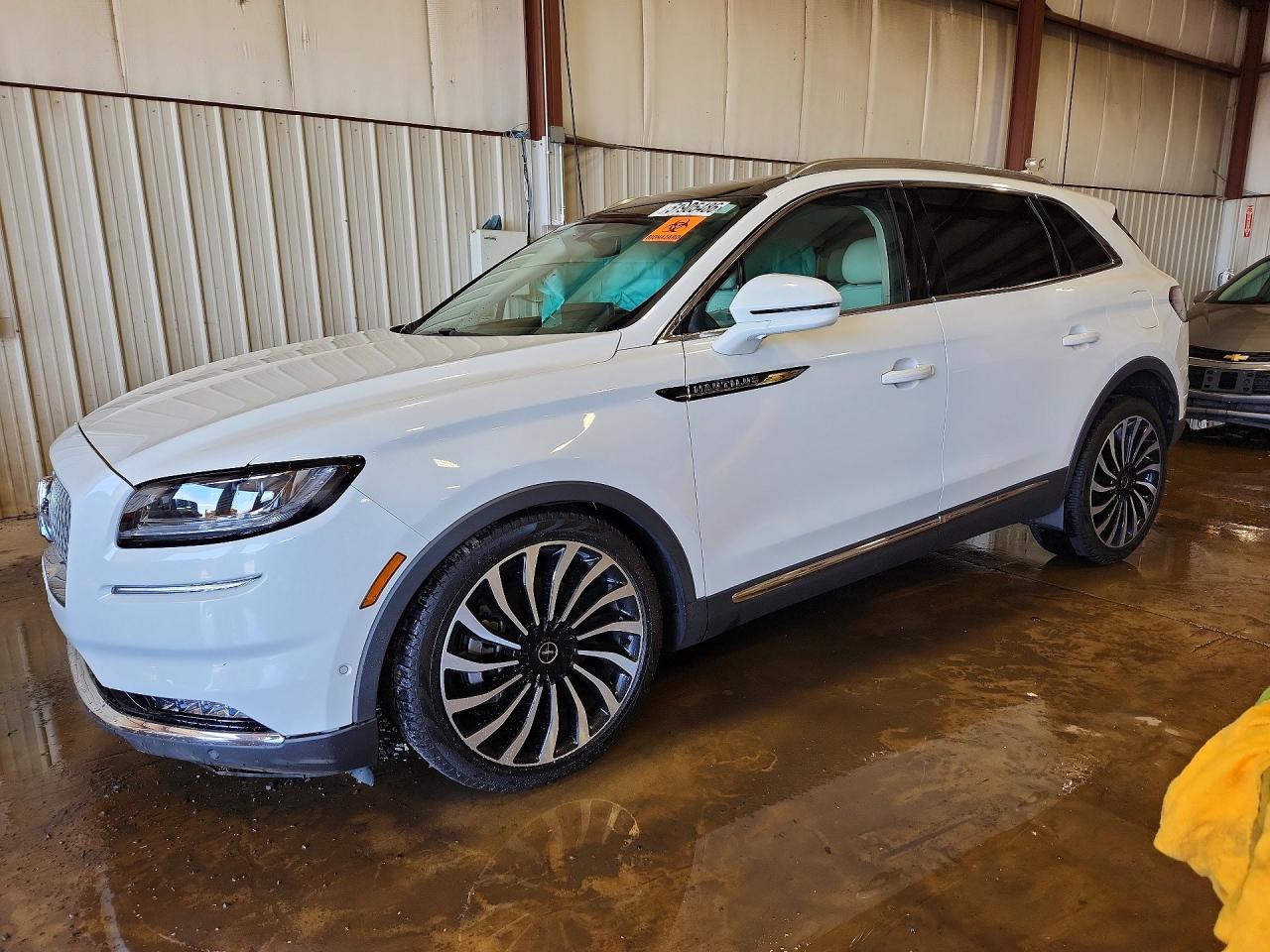 Salvage Lincoln Nautilus Image