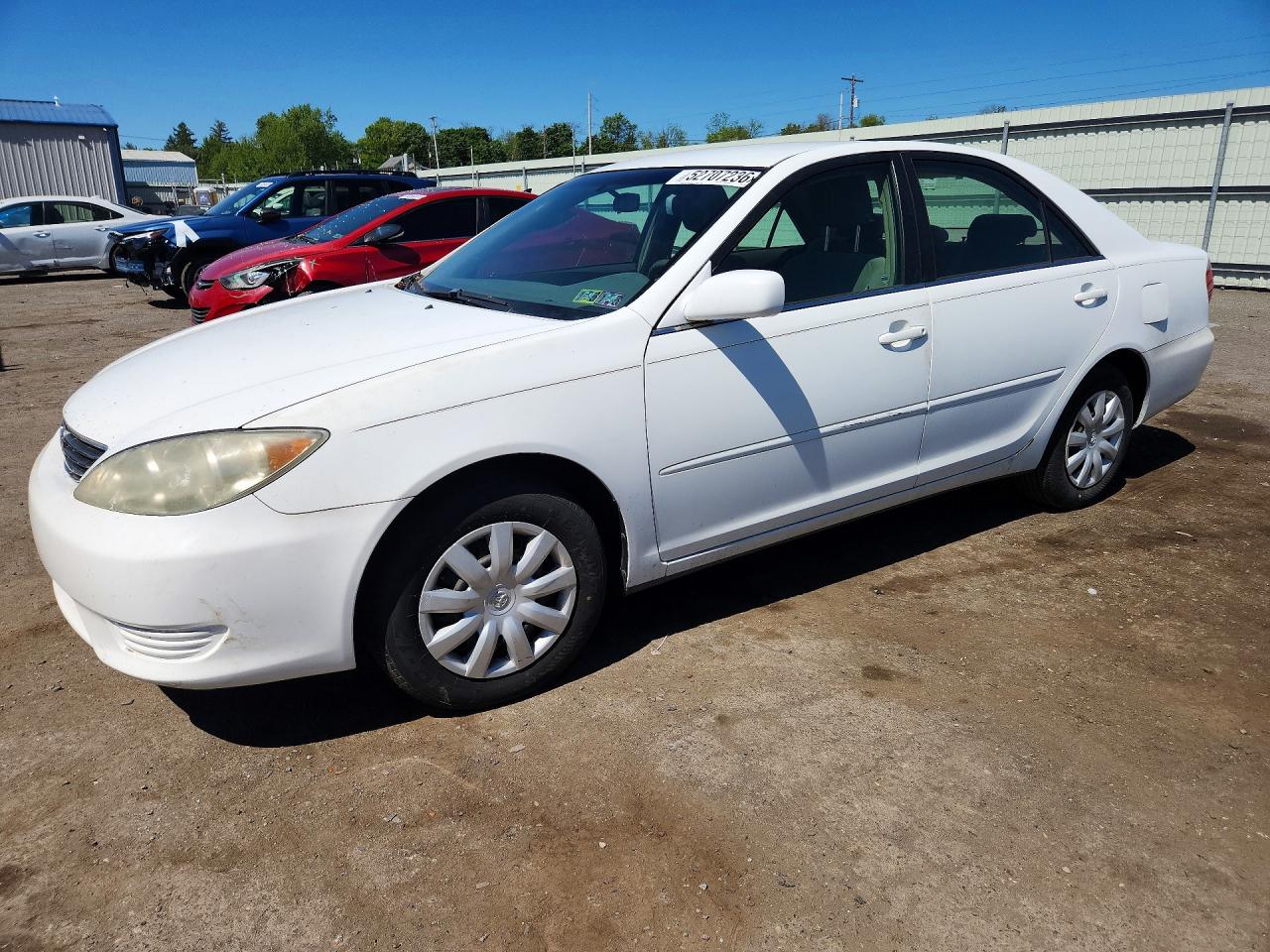 Salvage Toyota Camry Image