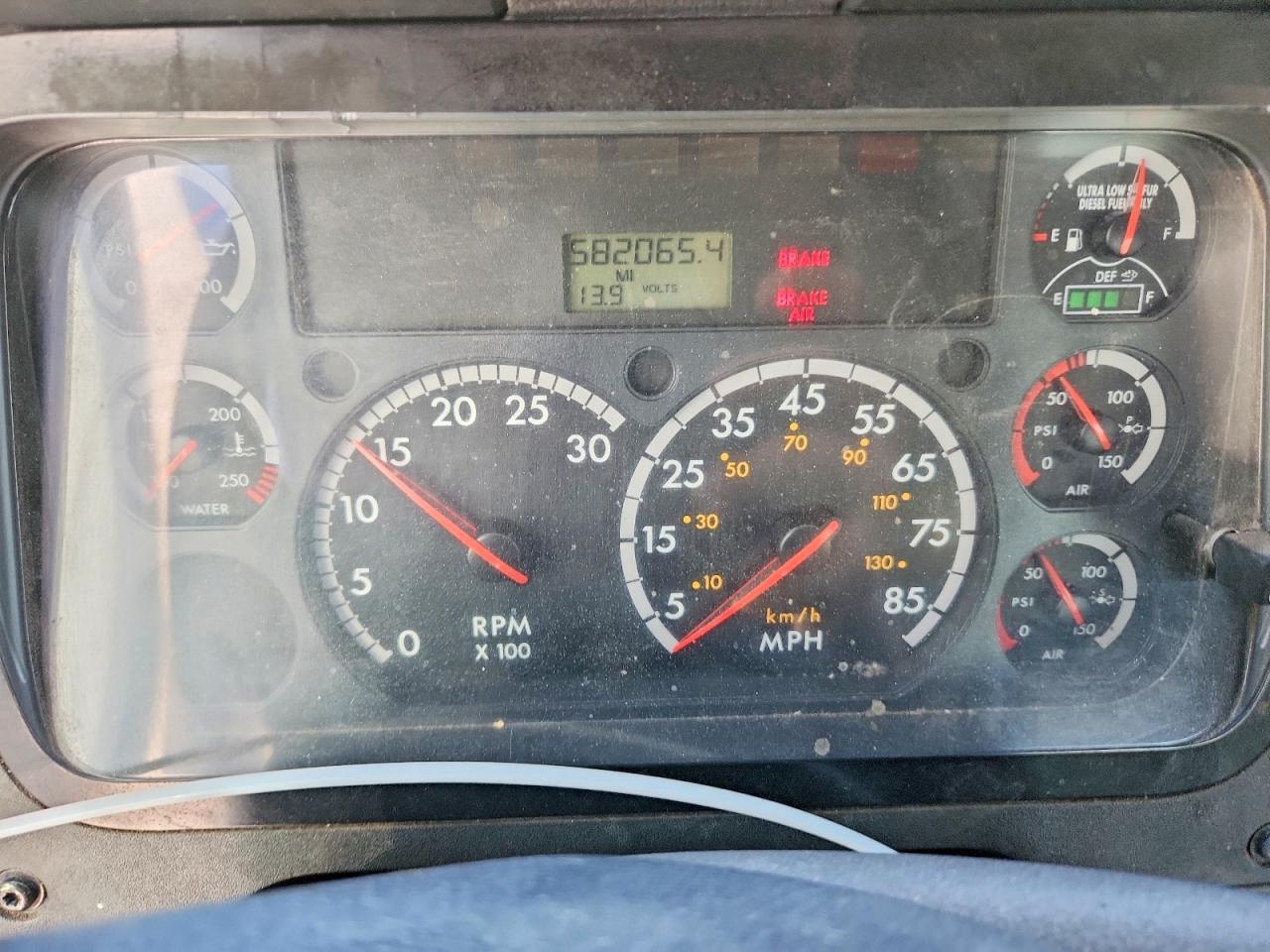 Freigliner Cascadia 125