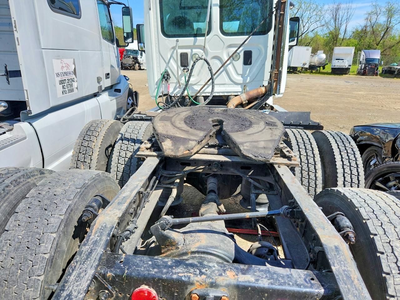 Freigliner Cascadia 125