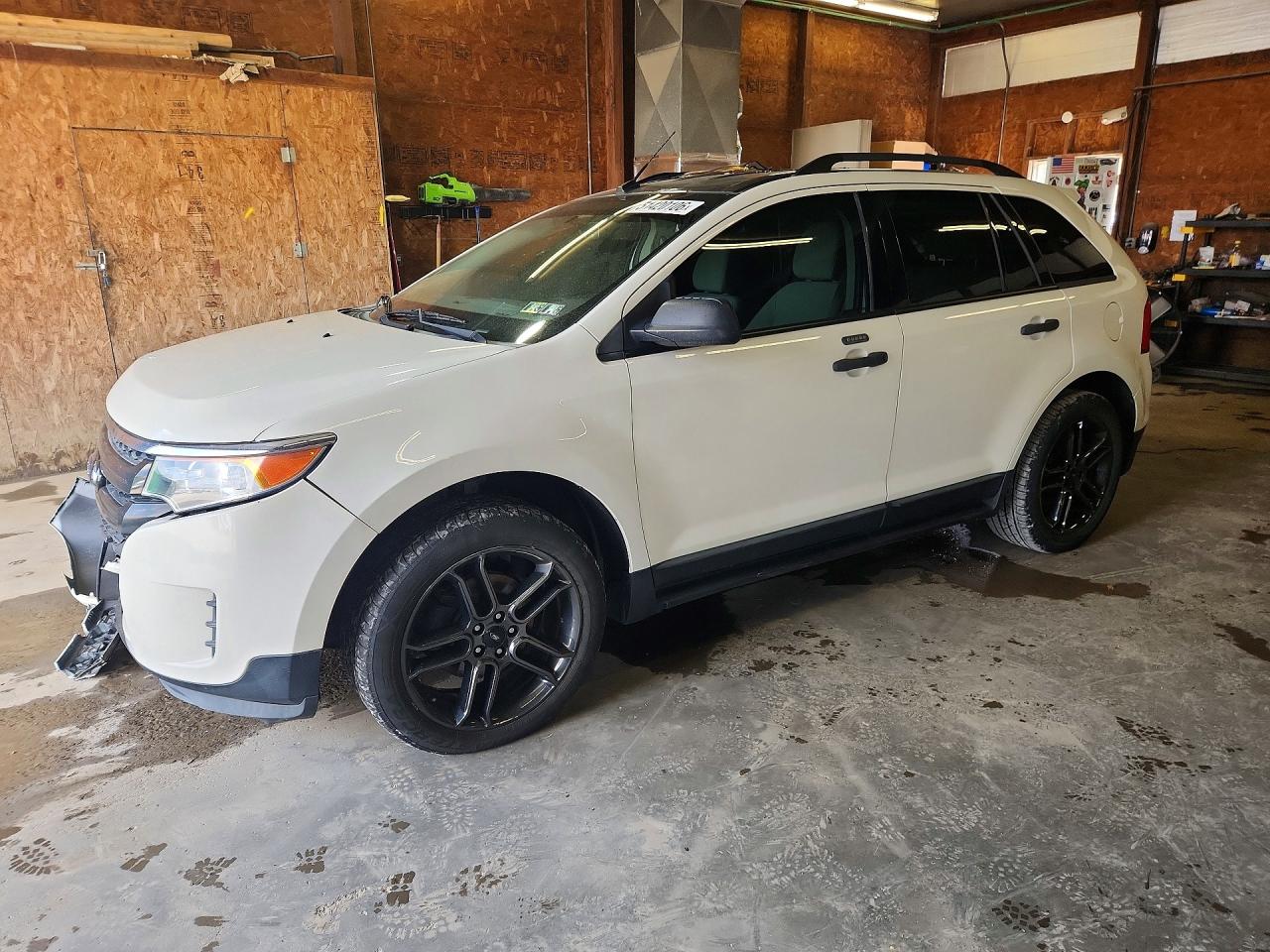 Salvage Ford Edge Image