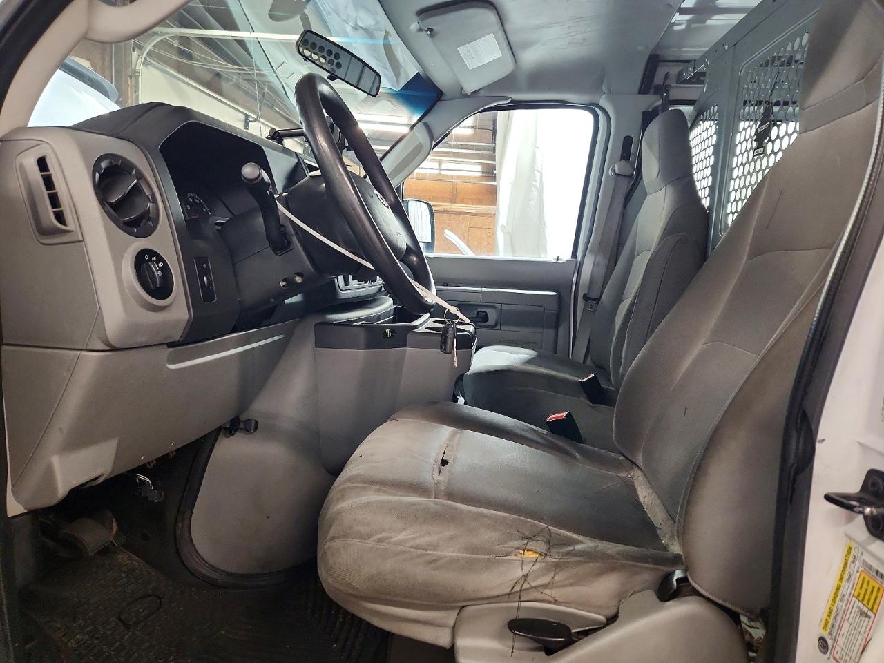 Ford Econoline E250 Van