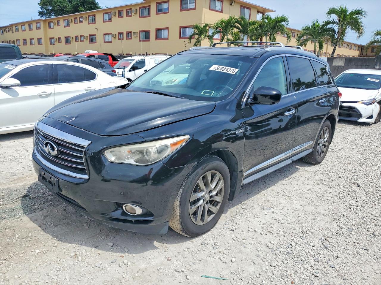 Salvage INFINITI Qx Image