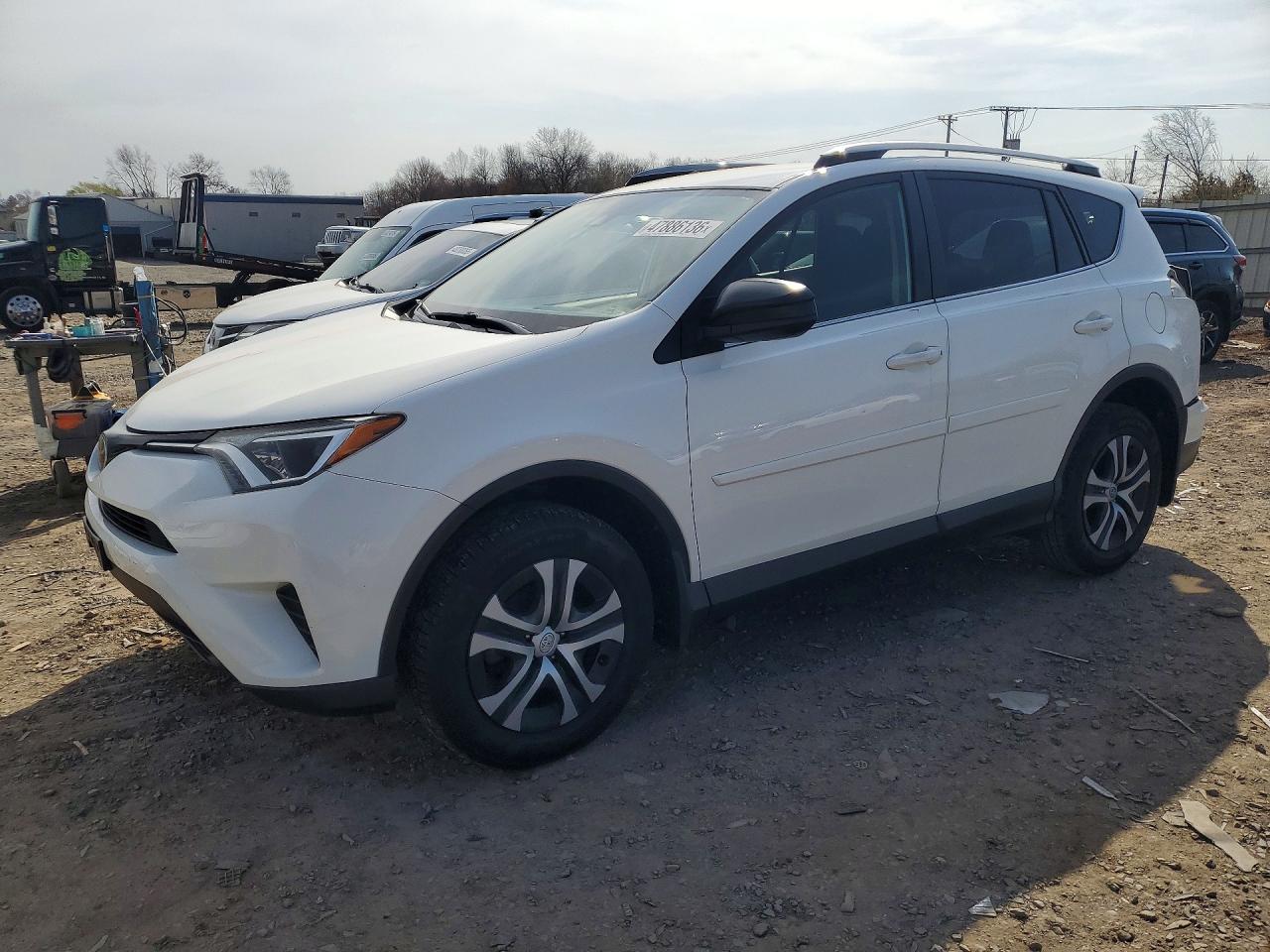 Salvage Toyota RAV4 Image