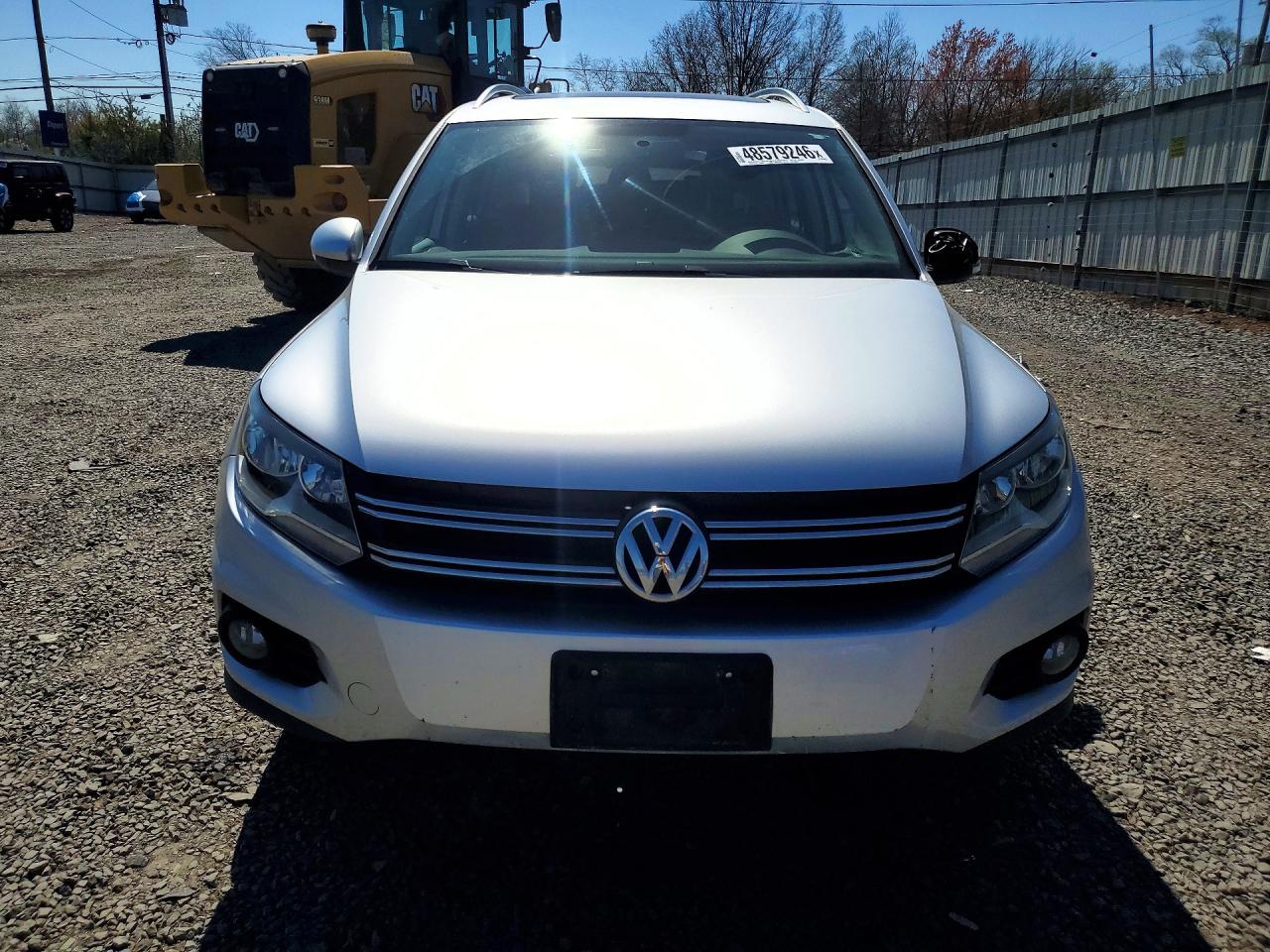 Volkswagen Tiguan S
