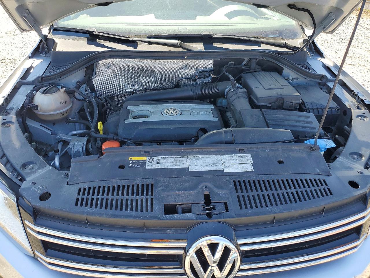 Volkswagen Tiguan S