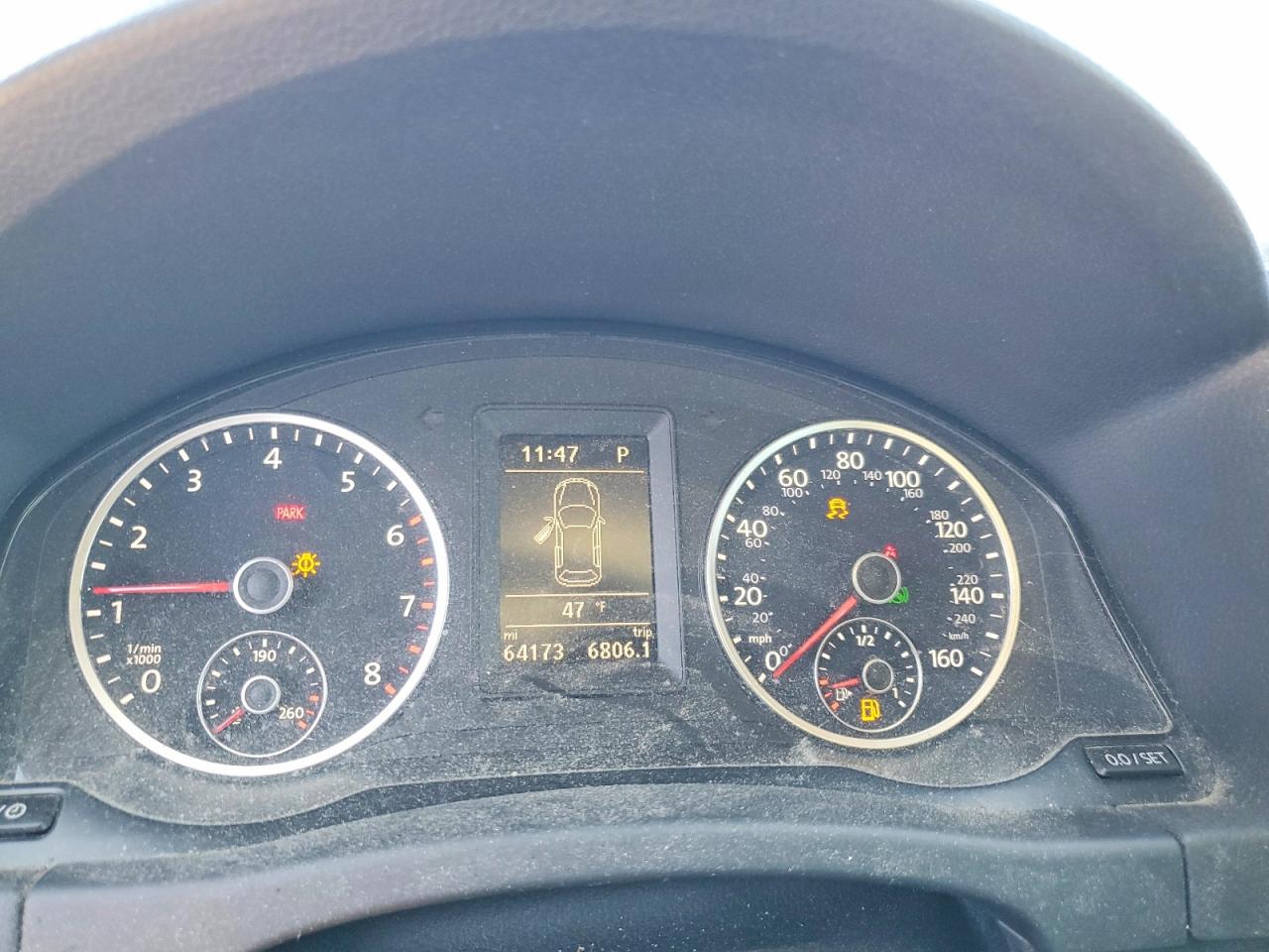 Volkswagen Tiguan S