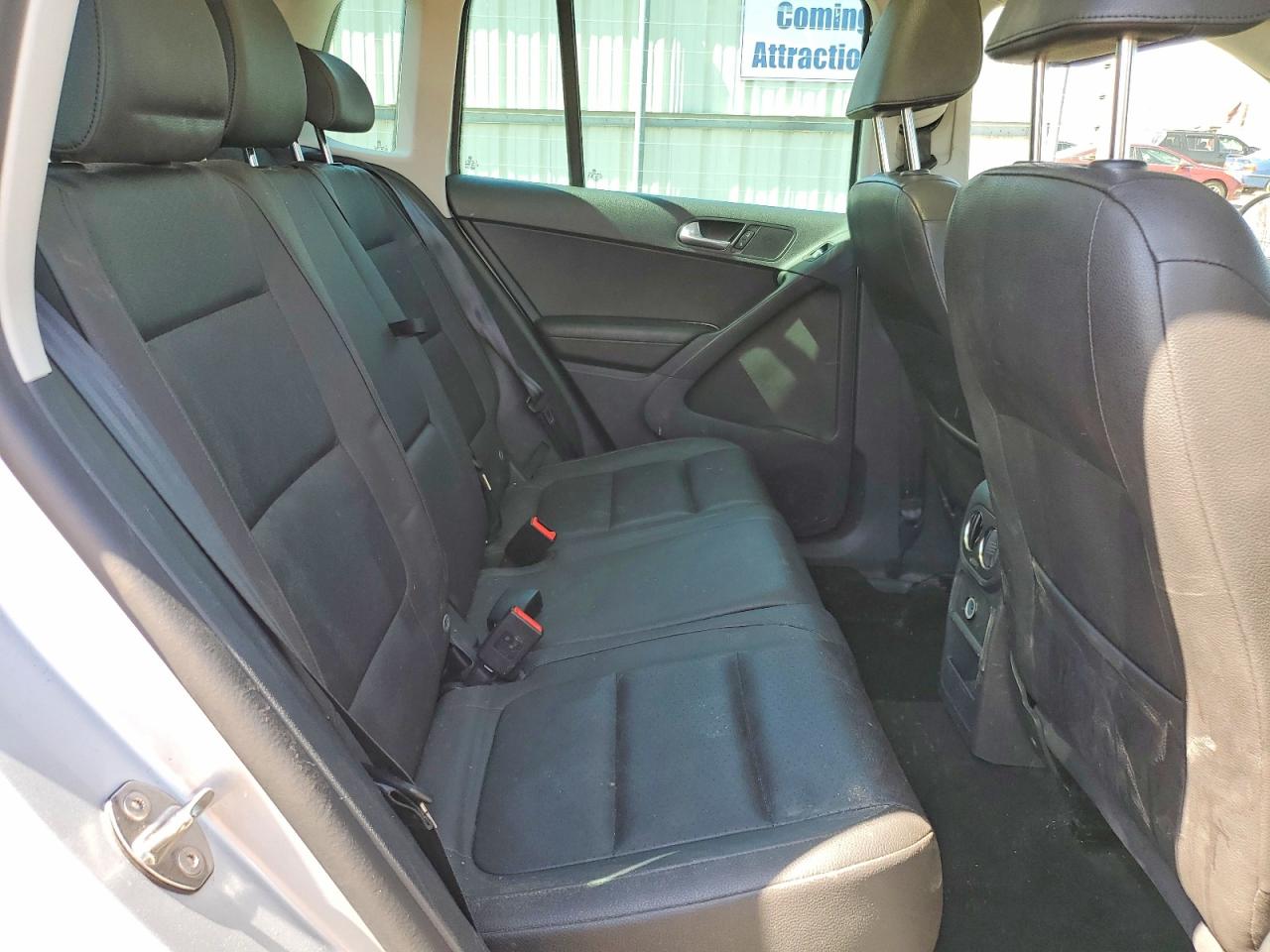 Volkswagen Tiguan S