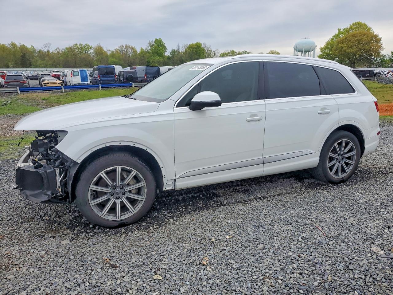 Salvage Audi Q7 Image