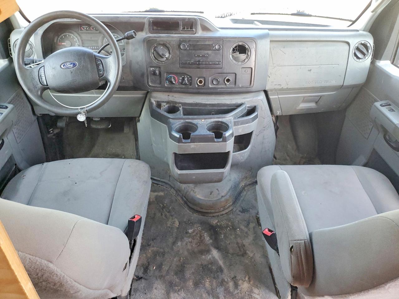 Ford Econoline E250 Van