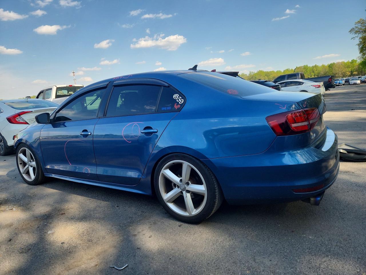 Volkswagen Jetta S