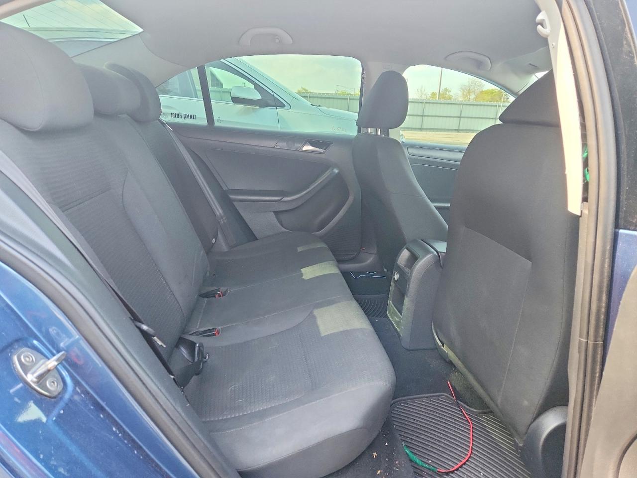 Volkswagen Jetta S