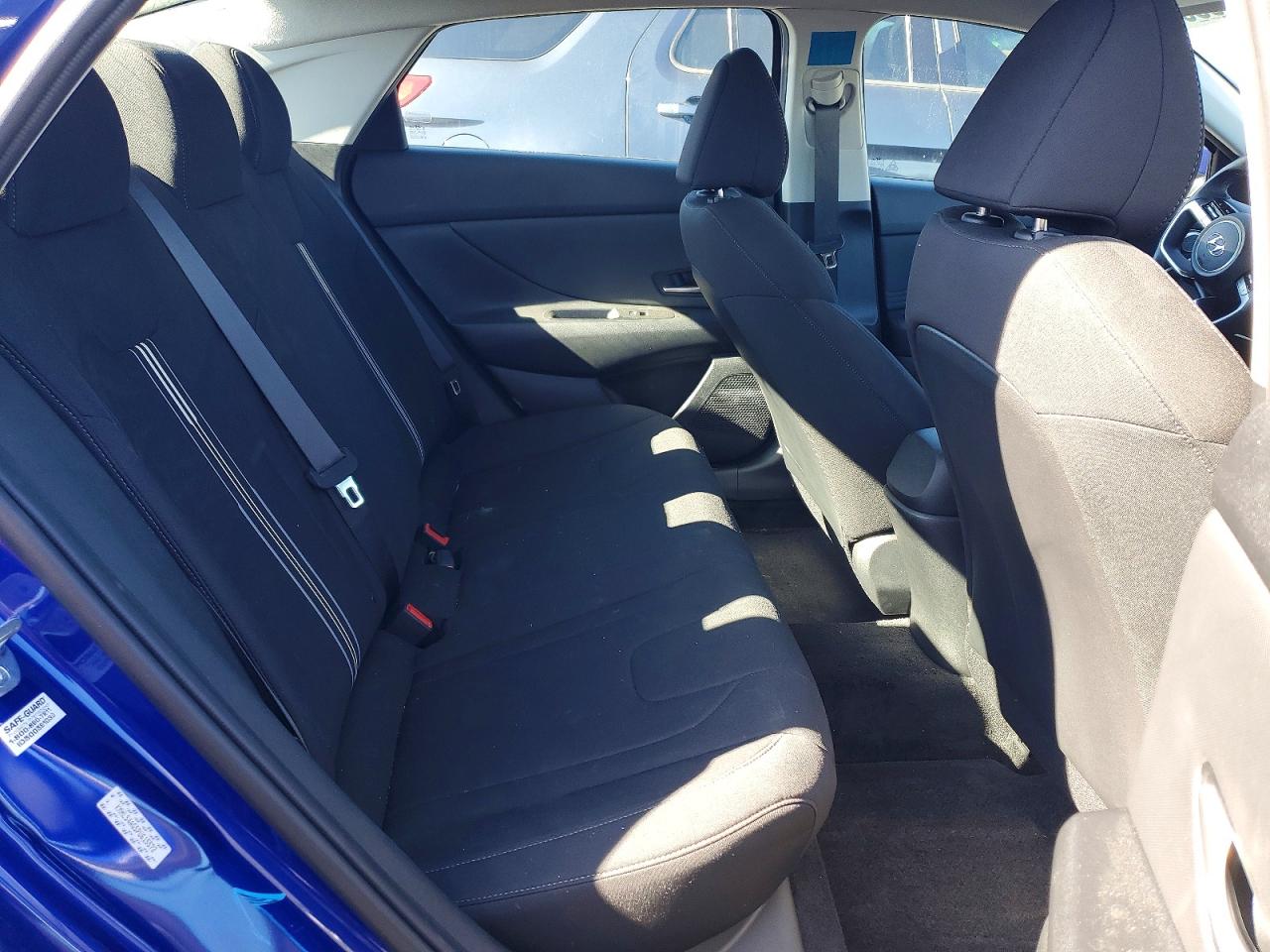 Hyundai ELANTRA Sel