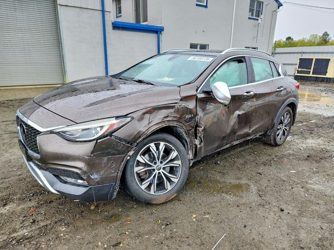 Salvage INFINITI Qx Image