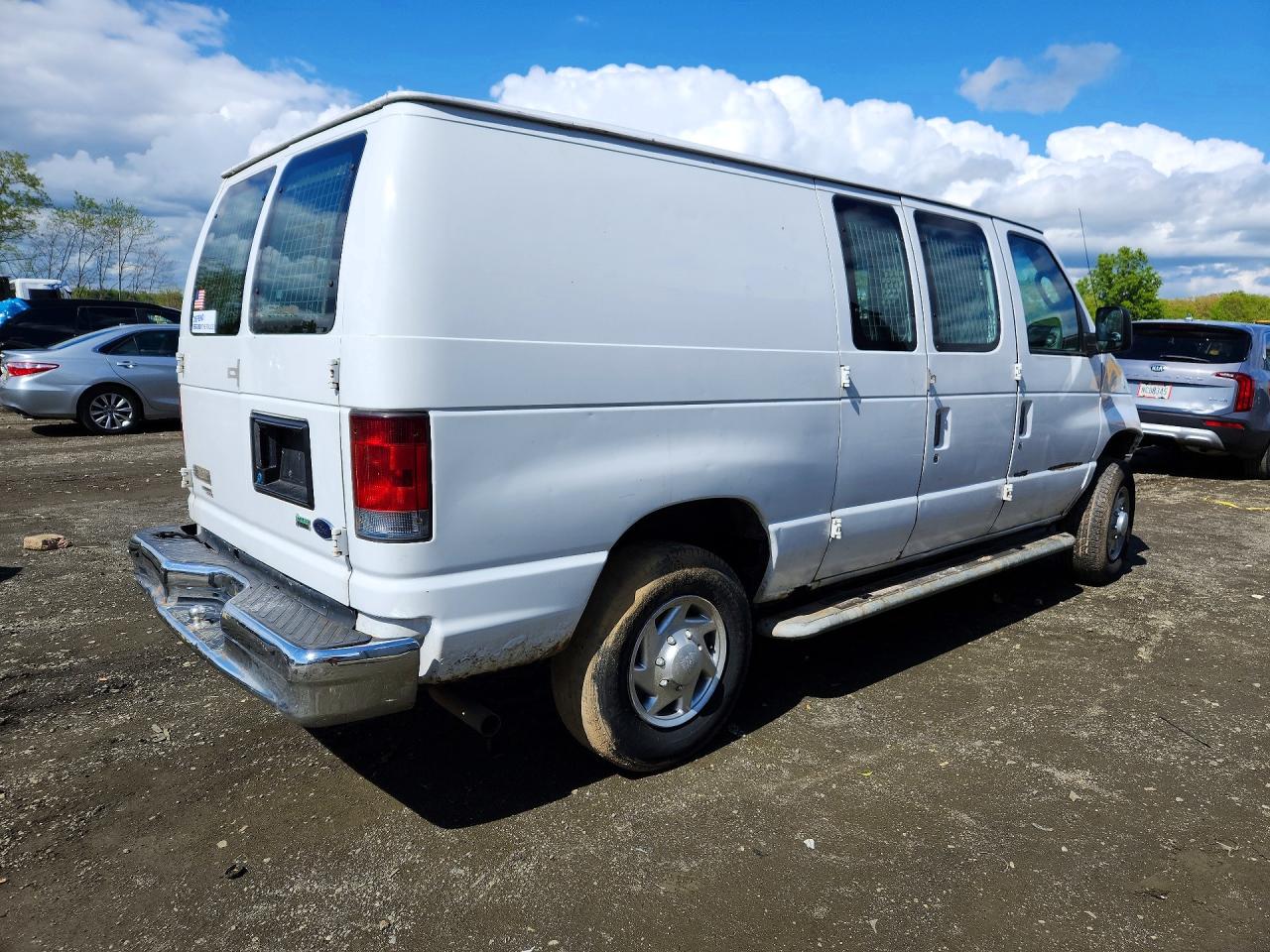 Ford Econoline E250 Van