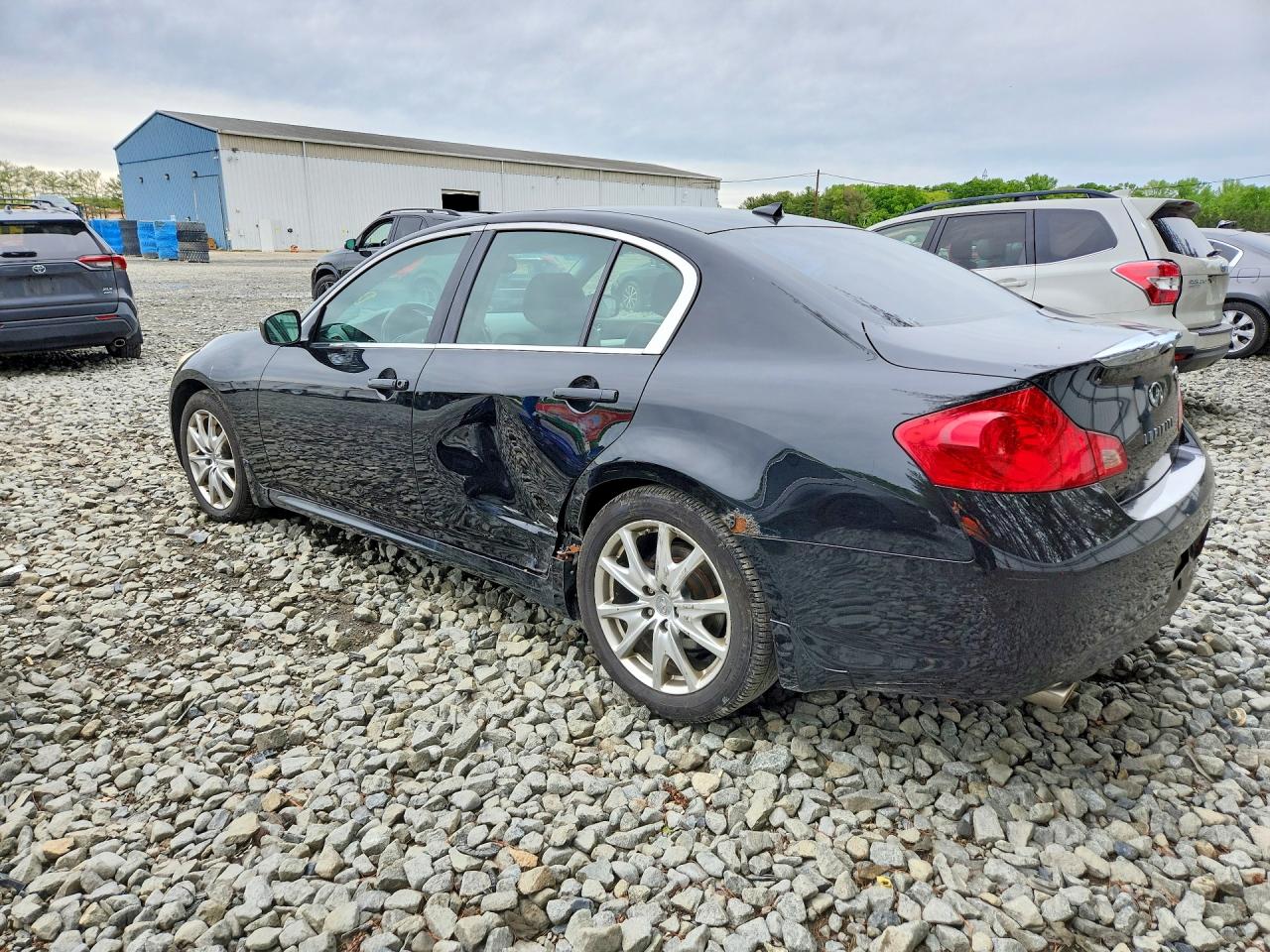 INFINITI G37 X