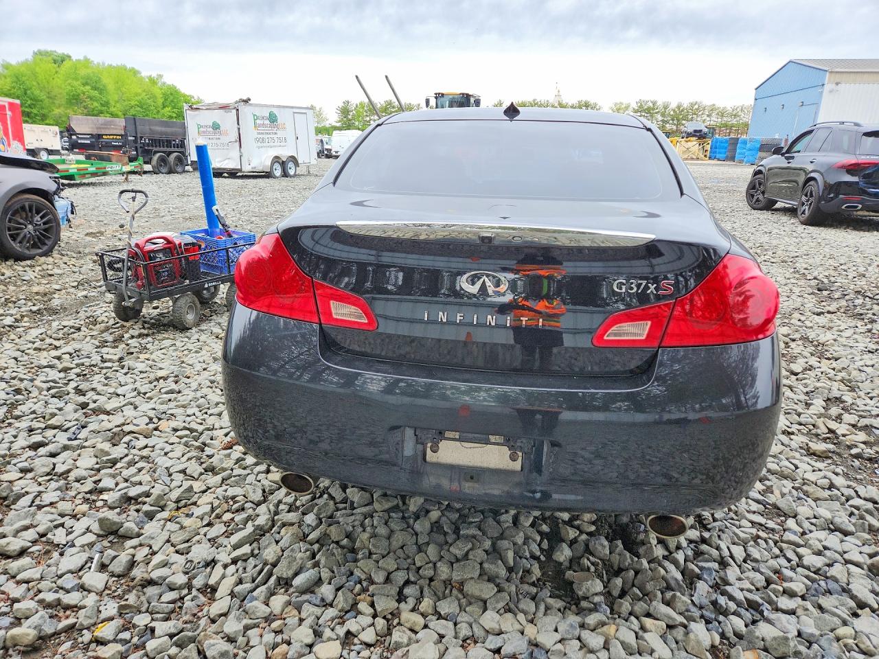 INFINITI G37 X
