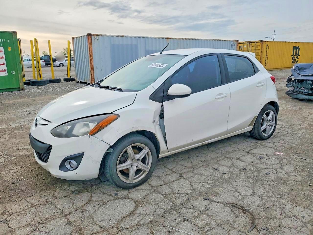 Salvage Mazda Mazda 2 Image