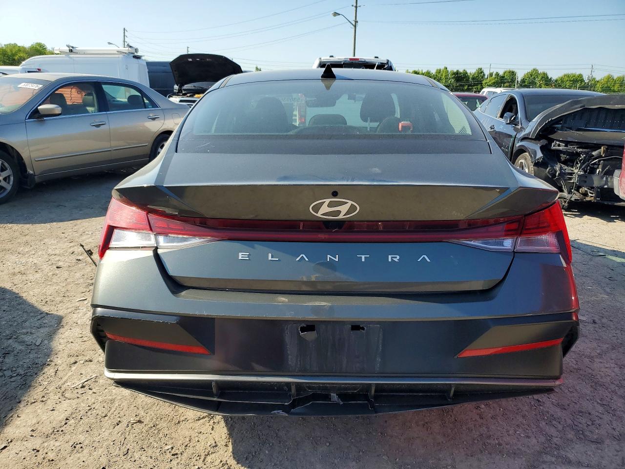 Hyundai ELANTRA Sel