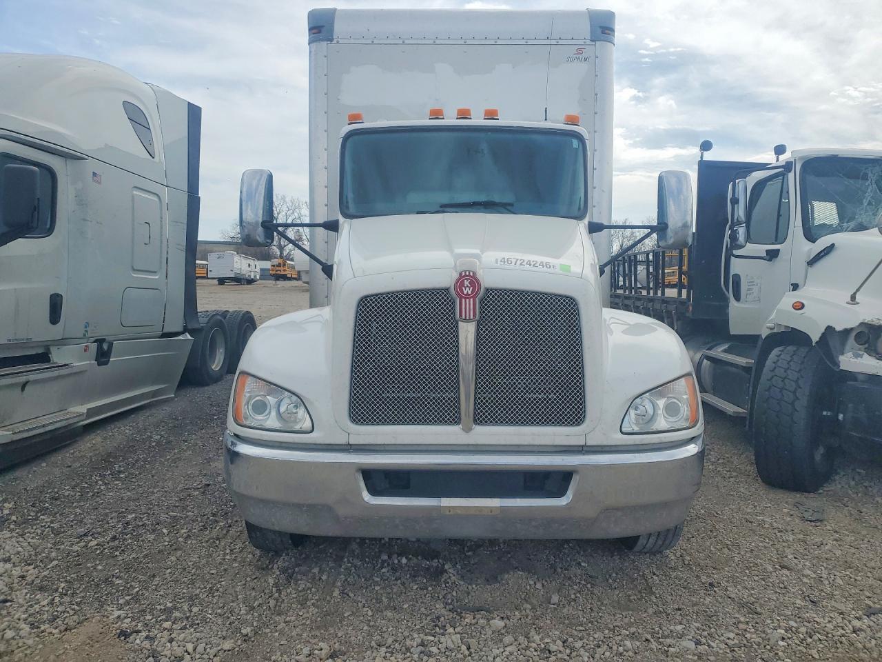 Kenworth T330