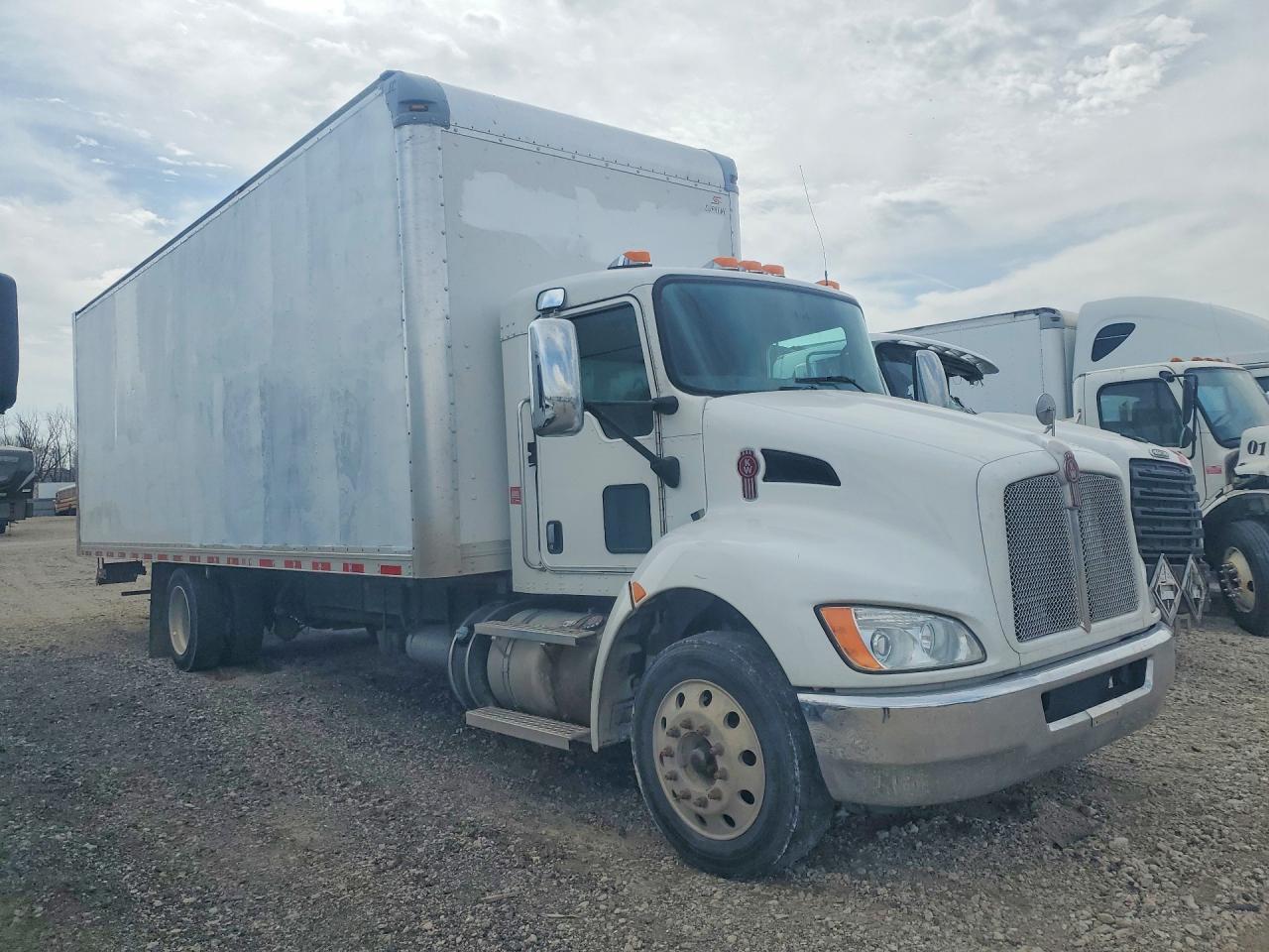 Kenworth T330