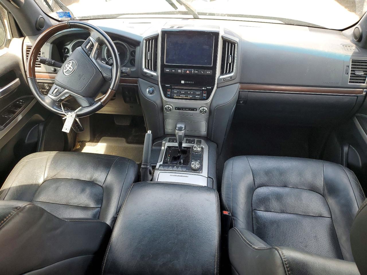 Toyota Land Cruis Heritage Edition