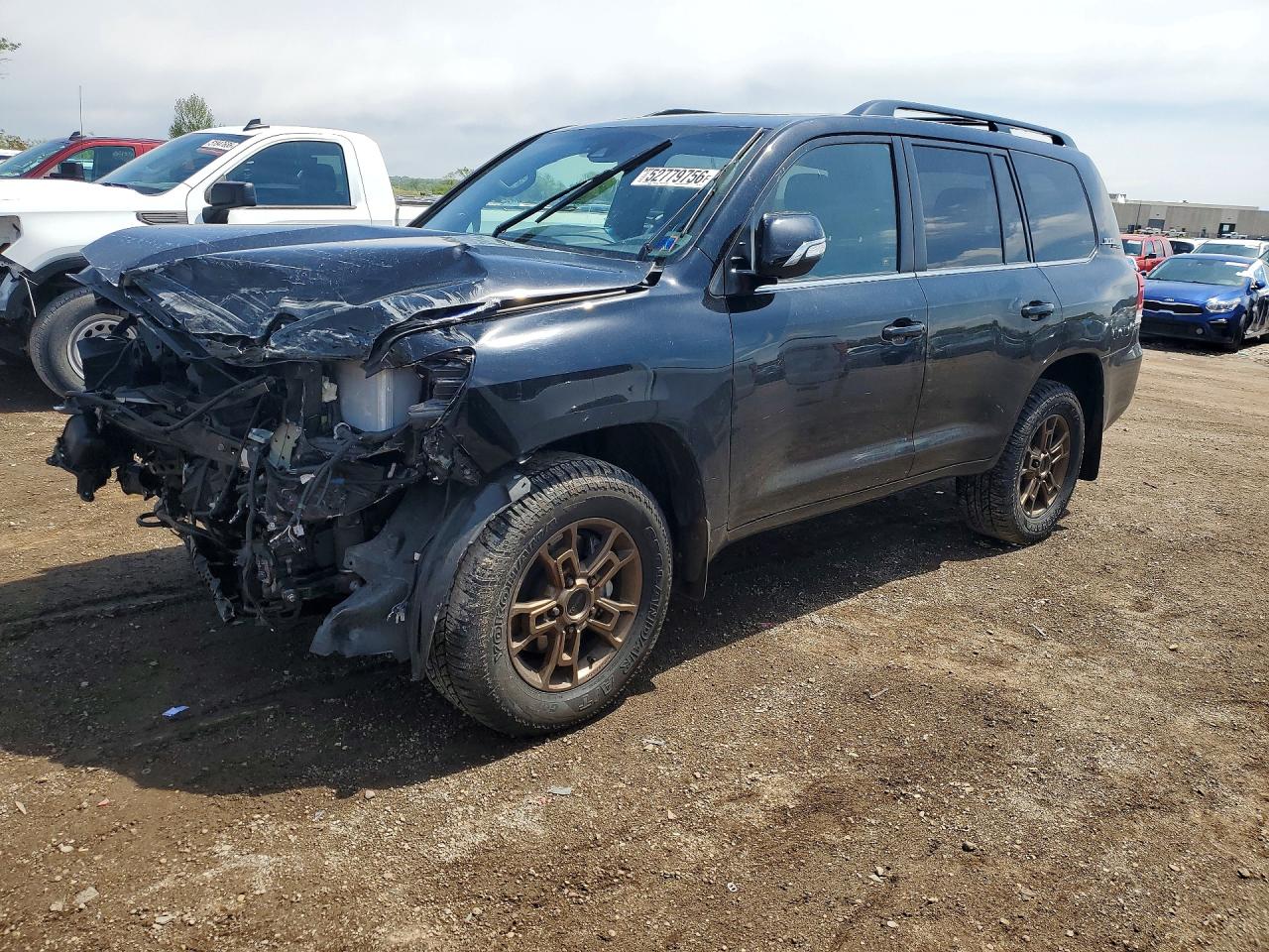 Salvage Toyota Land Cruis Image