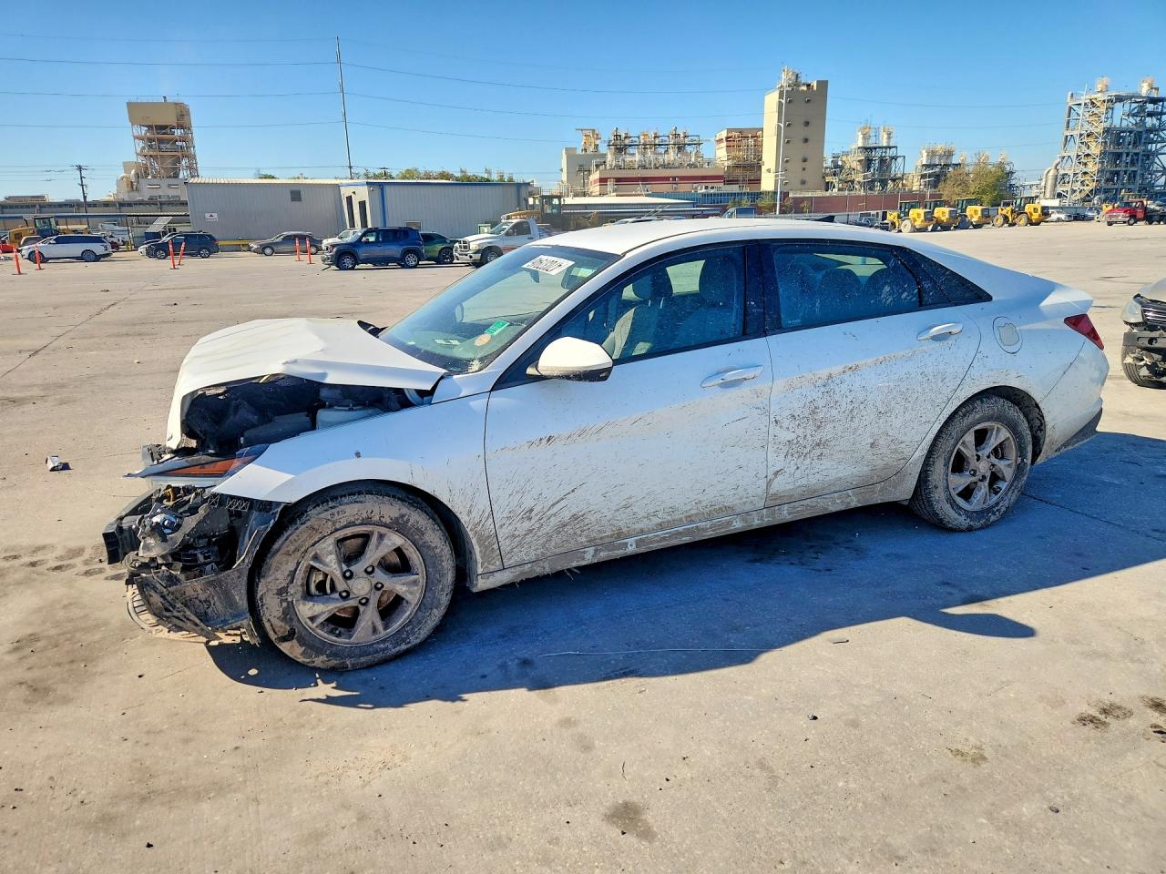 Salvage Hyundai ELANTRA Image