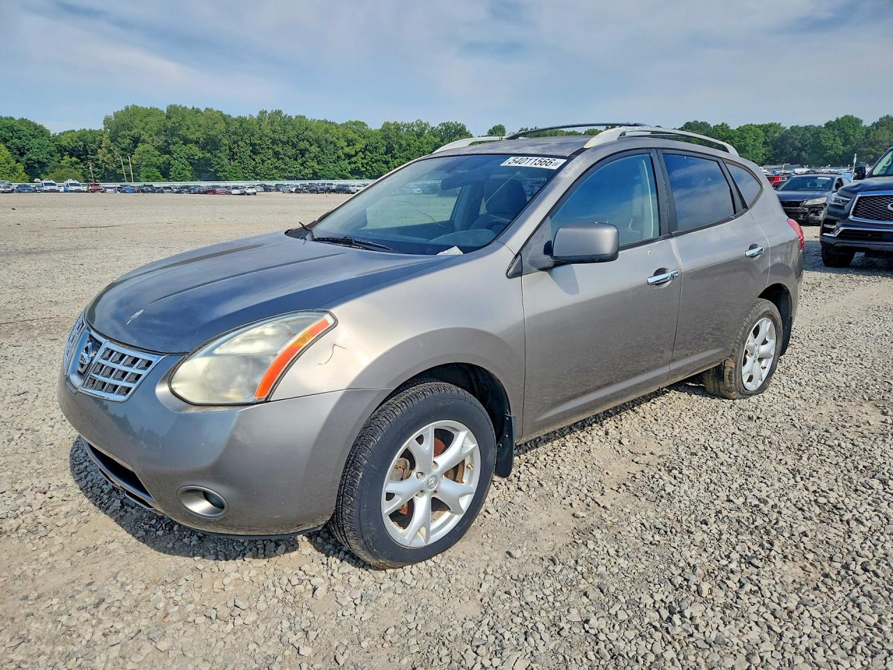 Salvage Nissan Rogue Image