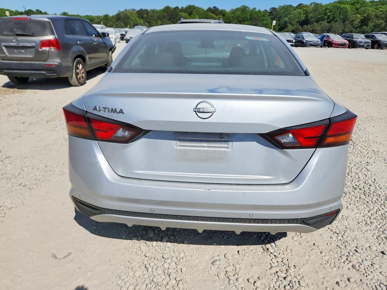 Nissan Altima S