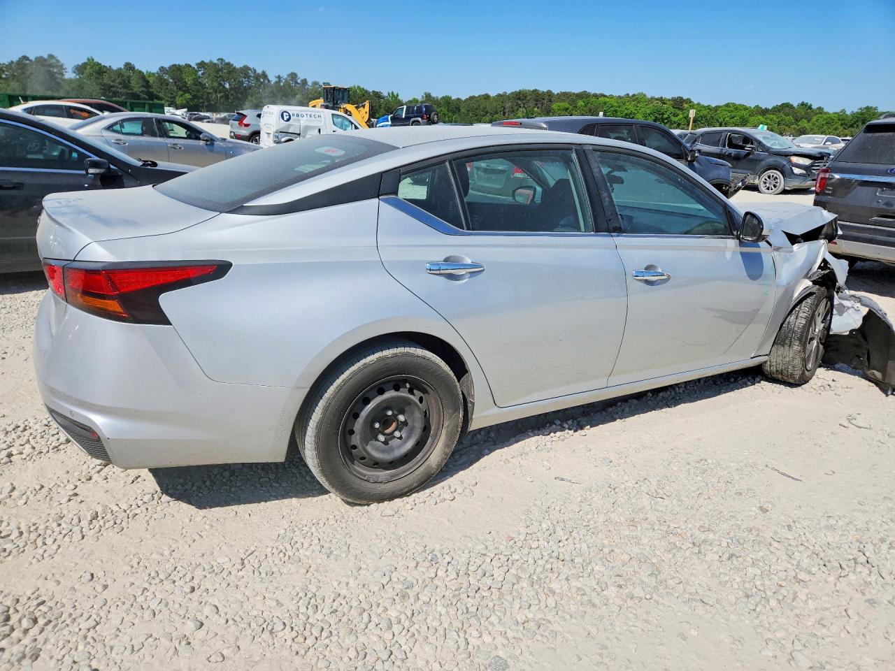 Nissan Altima S