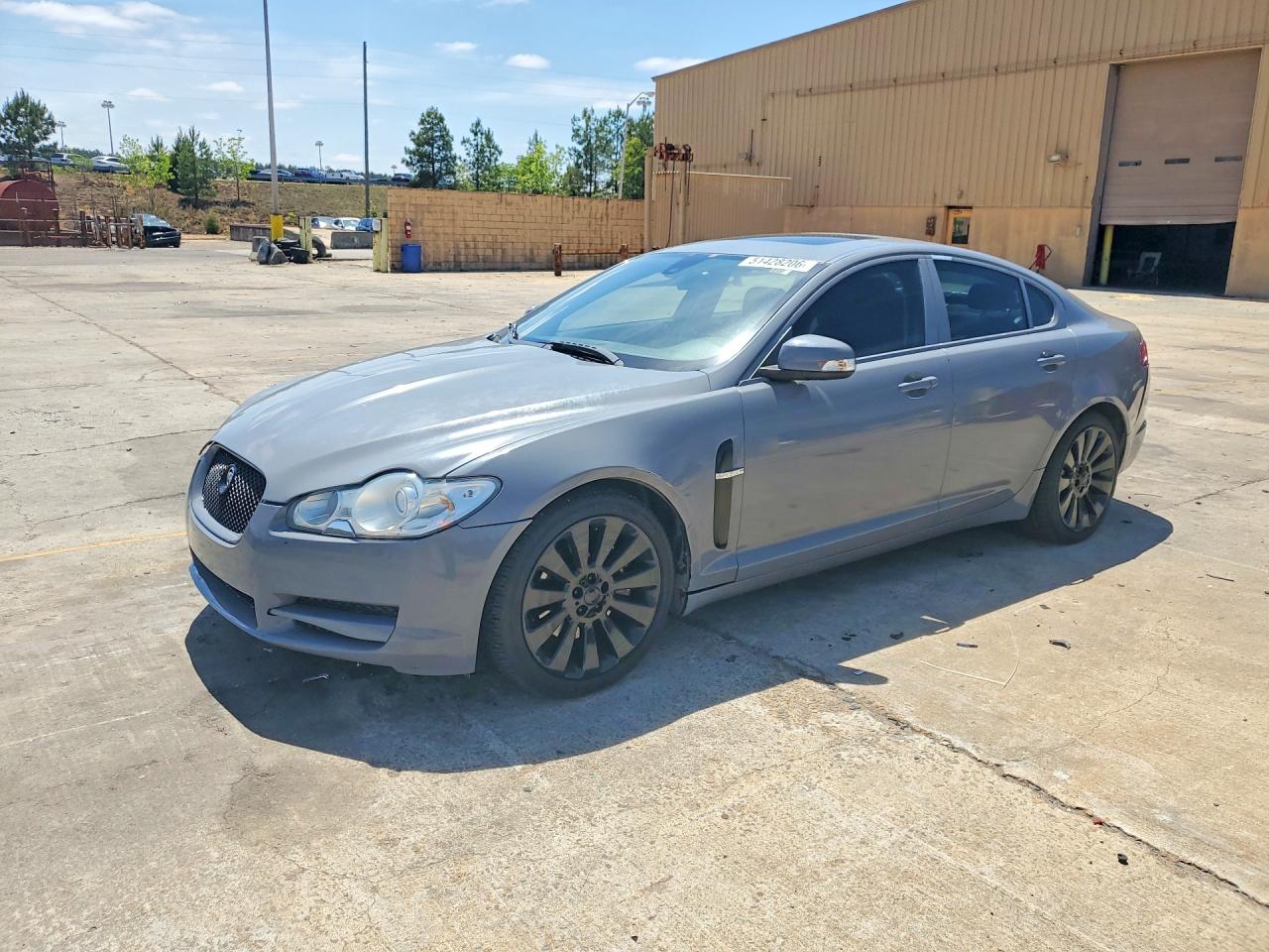 Salvage Jaguar XF Image