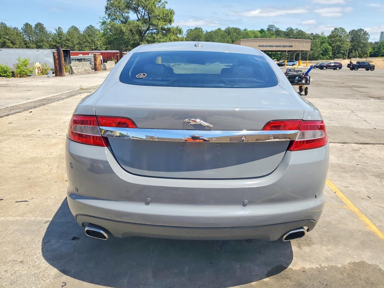 Jaguar XF Luxury