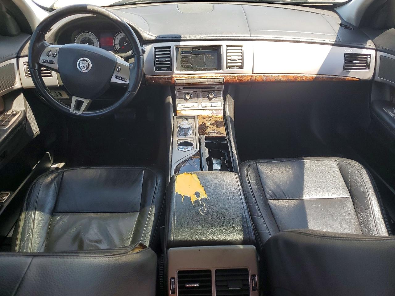 Jaguar XF Luxury