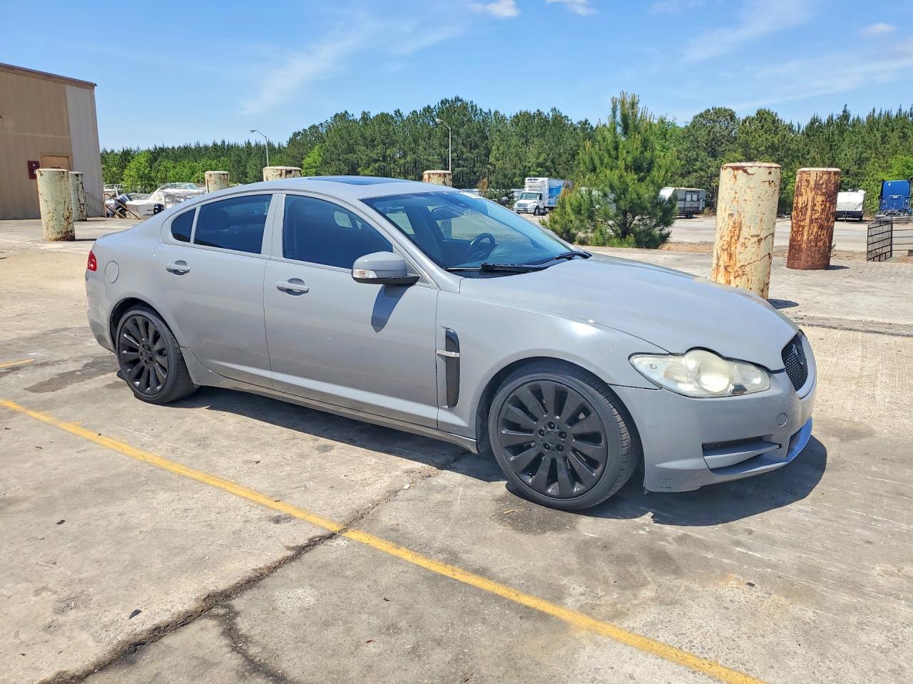 Jaguar XF Luxury