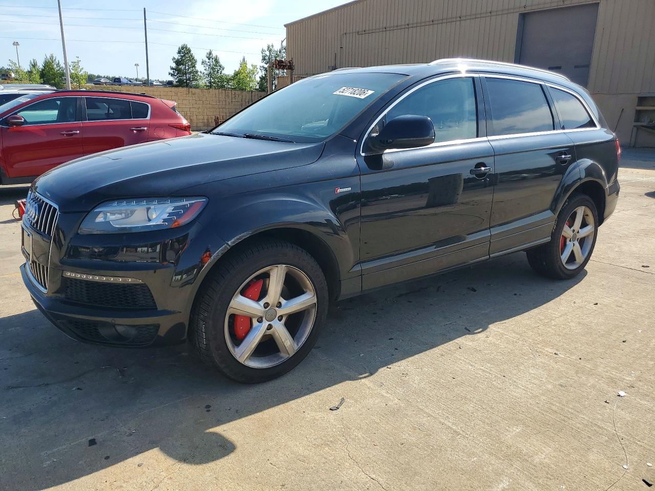 Salvage Audi Q7 Image