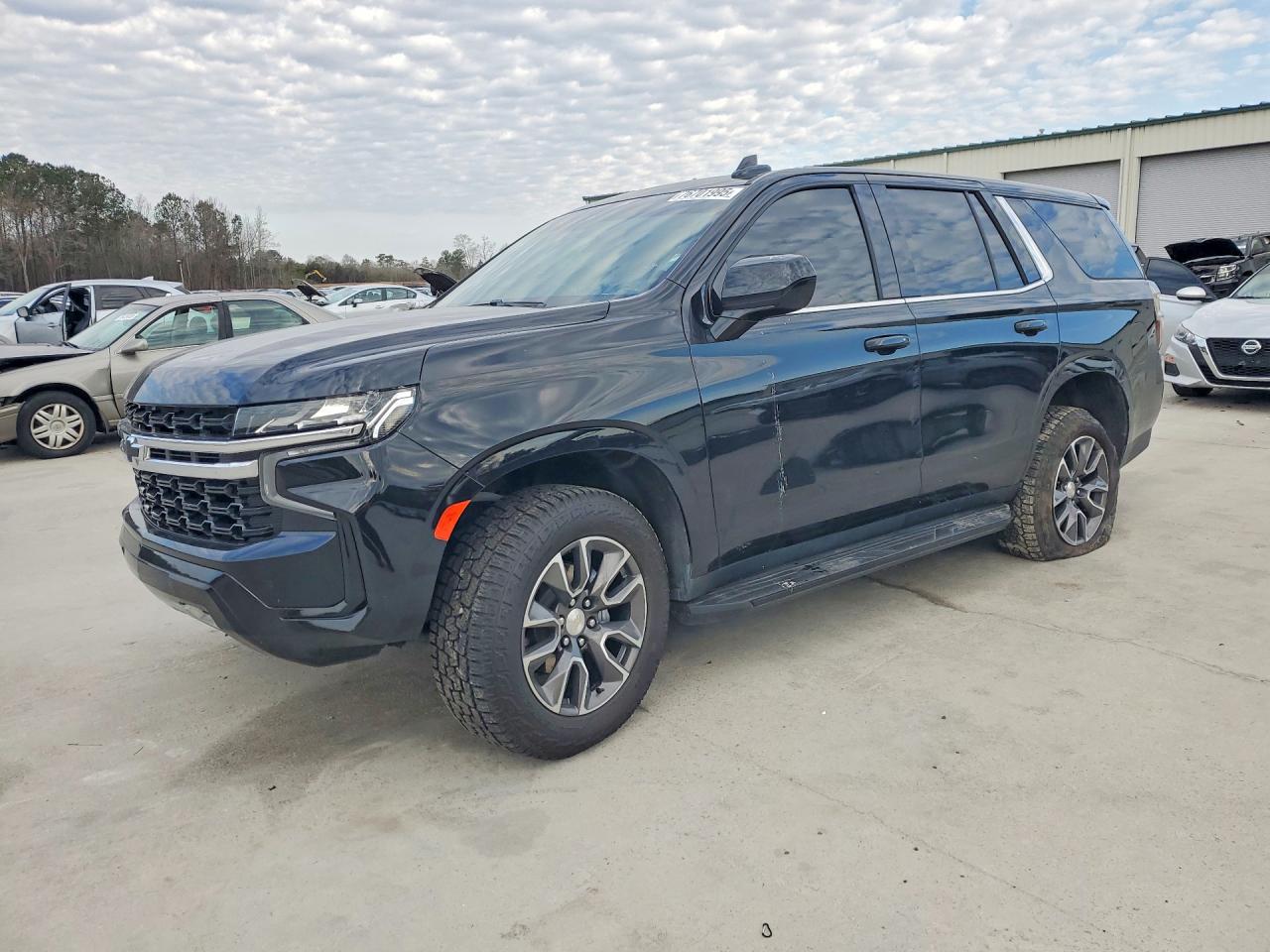 Salvage Chevrolet Tahoe Image