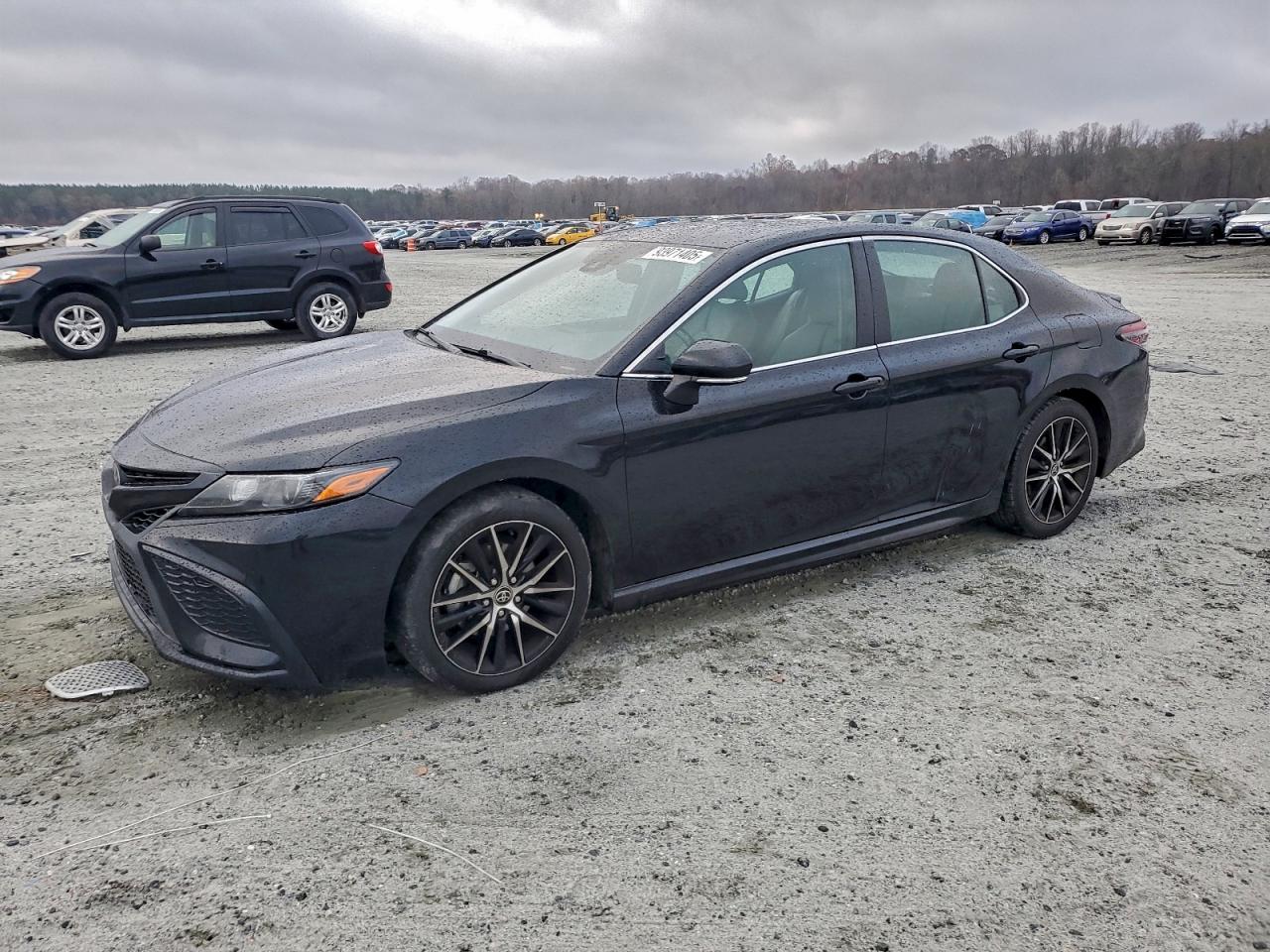 Salvage Toyota Camry Image